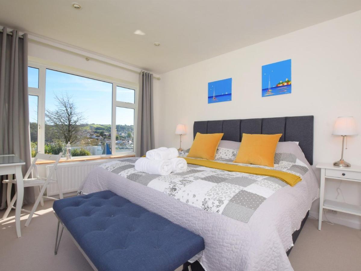 4 Bed In Brixham 76402 Villa Exterior photo