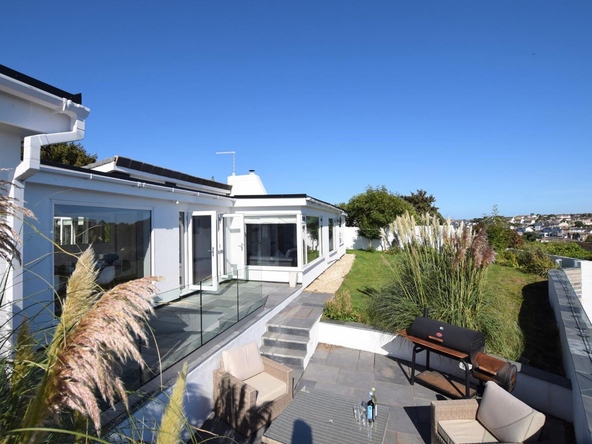 4 Bed In Brixham 76402 Villa Exterior photo